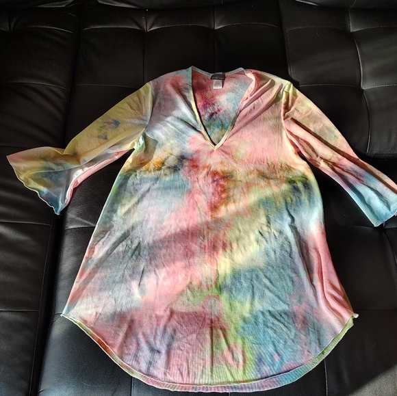 Jordan Taylor Other - Jordan Taylor Tie Dye Swim Cover Up